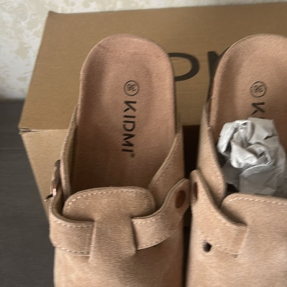 KIDMI Women's Suede Clogs Leather Mules Cork Footbed Sandals Potato Shoes - Picture 2 of 3